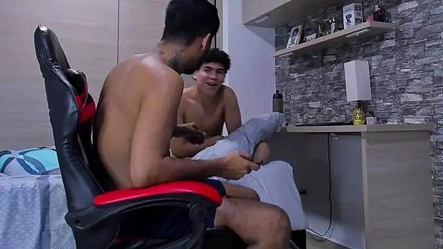 Chatroom XXX en direct de TheimperialBoys77