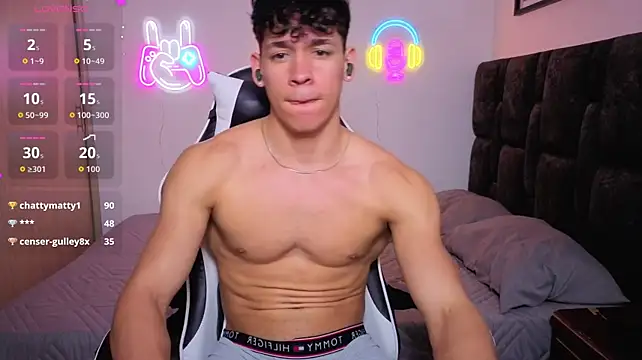Luke_Muscle Live XXX-Chat