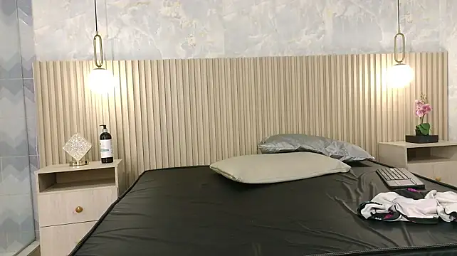 ChrisAndJordann Live XXX chat