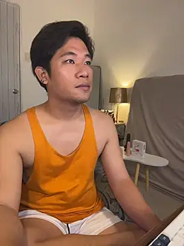 Titanryu élő XXX-chatje