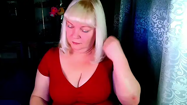 XXX chat uživo modela FlowerButterf