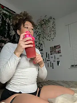 Chat XXX en directo de LyraCovee