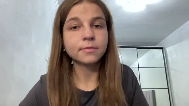 HwaTrippel Chat XXX live