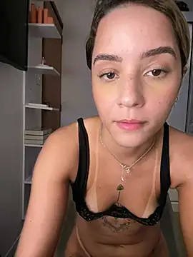 Онлайн чат XXX missbella_