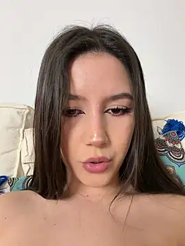 Živý XXX chat FeralKitten420