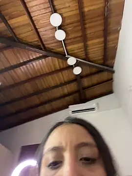 הופעת וובקאם של AmaranttayLunay