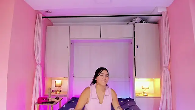 دردشة CandyyMaria الجنسية المباشرة