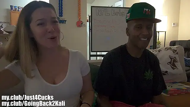 boomboomr00m's Live XXX Chat