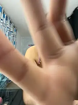 Monica17's Live XXX Chat