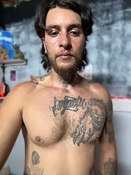 XXX chat uživo modela raymon616