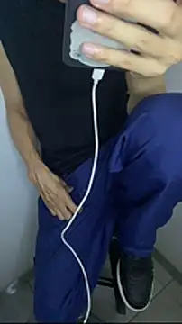 XXX chat uživo modela MonoHotXXX