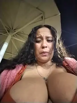 XXX chat uživo modela You-sexy-starr