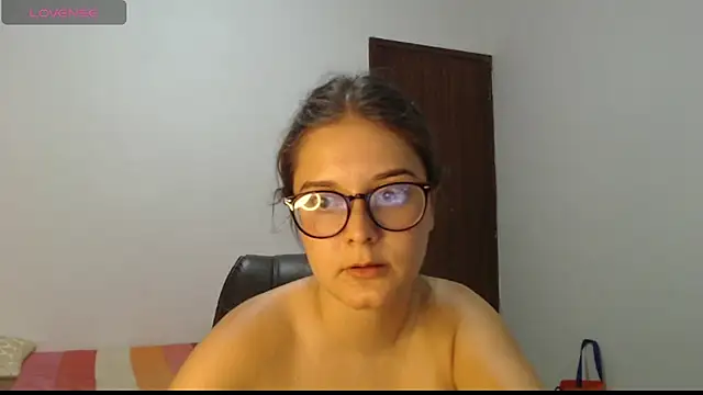 Czat XXX na żywo – MadieeLorez