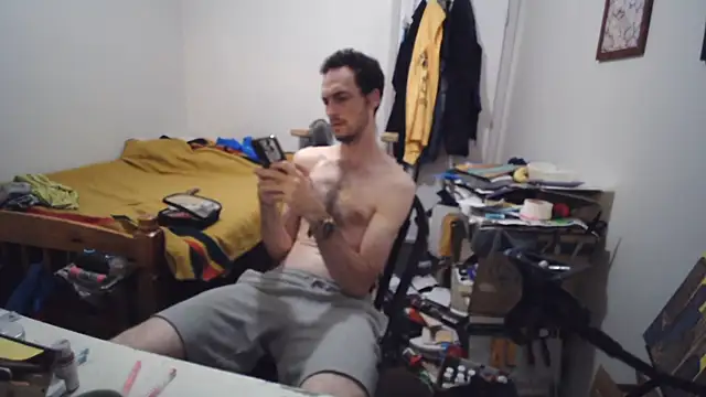 JohnnyMoves' Live XXX Chat