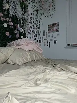 LyraCovee's Live XXX Chat