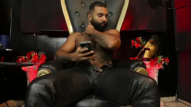 دردشة BeardAndrew الجنسية المباشرة