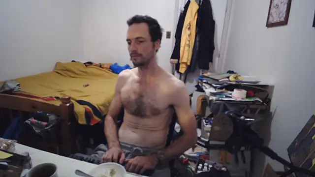 JohnnyMoves' Live XXX Chat