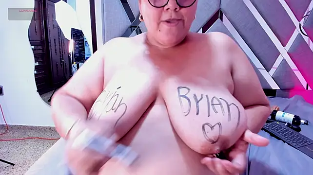mommy_cute Chat XXX live