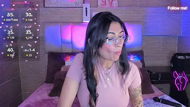 Chatroom XXX en direct de mia_devine_