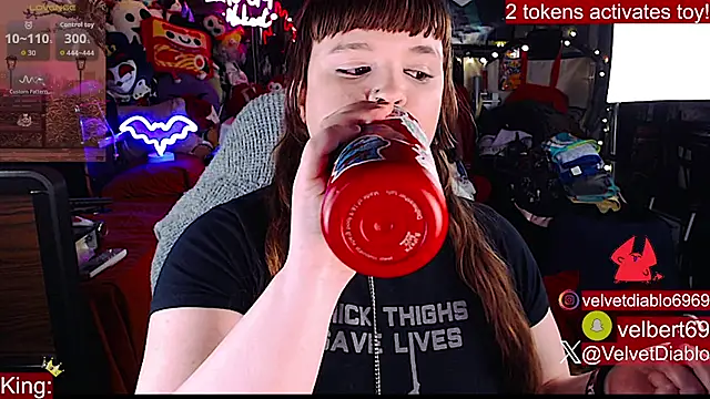 Chat XXX en directo de VelvetDiablo