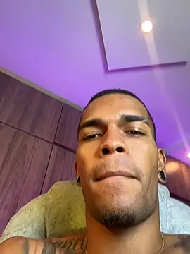 blackboy-strong Live XXX Chat