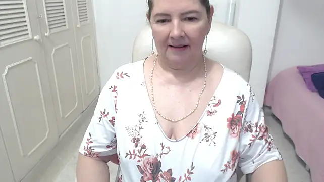 leonela_69 Live XXX-Chat