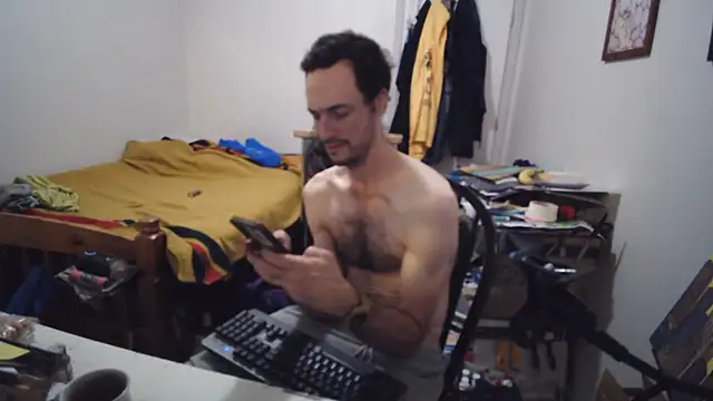 JohnnyMoves' Live XXX Chat