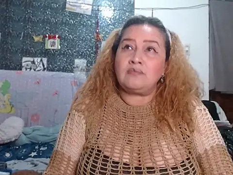 Perla1981-- Adlı Modelin Canlı XXX Sohbeti