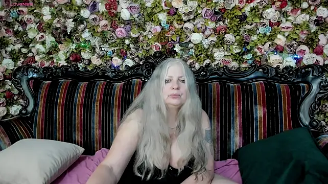 Chat +18 de mariabelladonna ao vivo