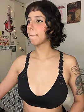 Chat +18 de harakitty_ ao vivo