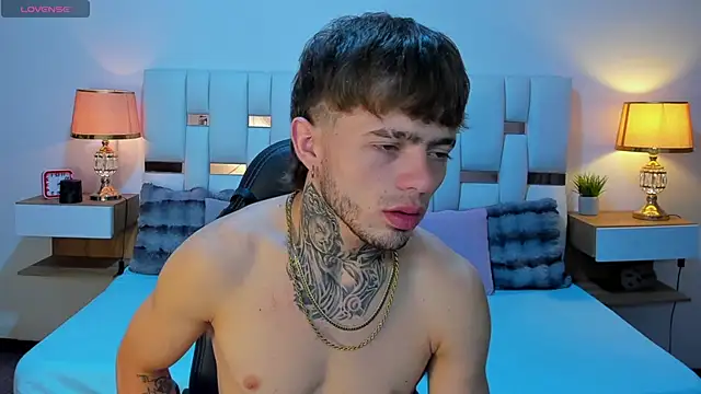 دردشة Zeus_damian21 الجنسية المباشرة