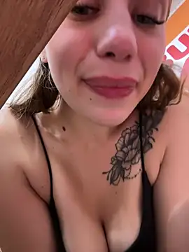 Olivia_Jemison élő XXX-chatje