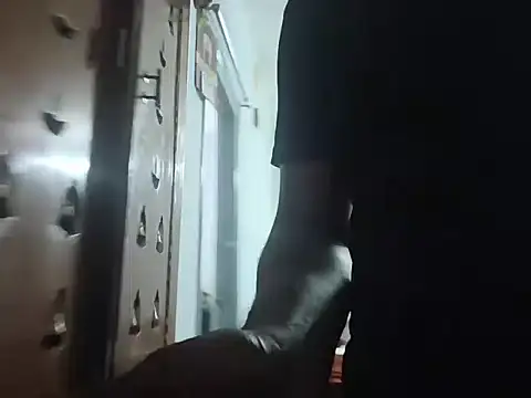 Bangalore_Daddy 现场XXX聊天
