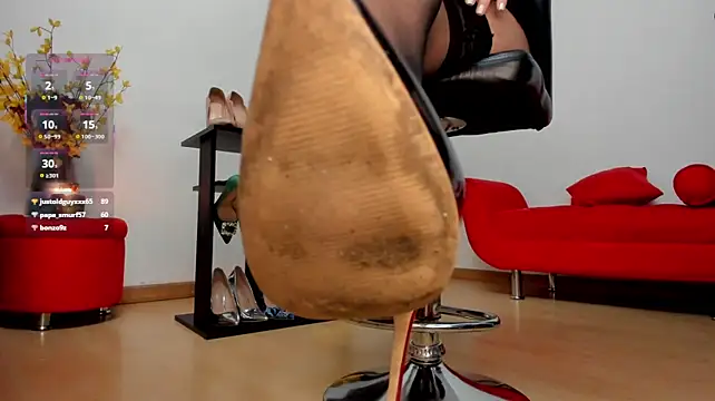 caroline_host 现场XXX聊天