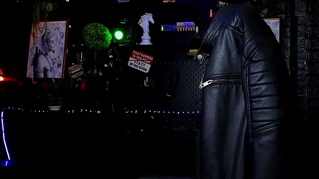 LexHardy 라이브 XXX 채팅