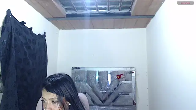 צ'אט XXX בשידור חי של toxxxic_cams