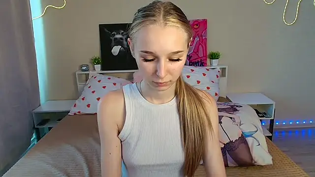 kitsune888 Adlı Modelin Canlı XXX Sohbeti