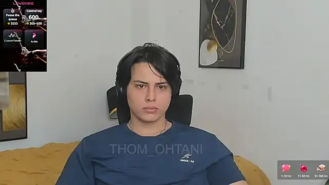 Thom_Ohtani 라이브 XXX 채팅