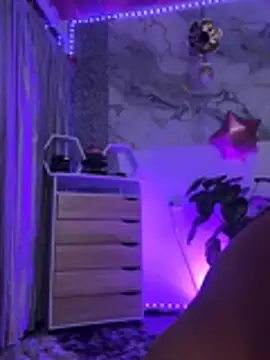 Chat +18 de lizzycampbell1 ao vivo