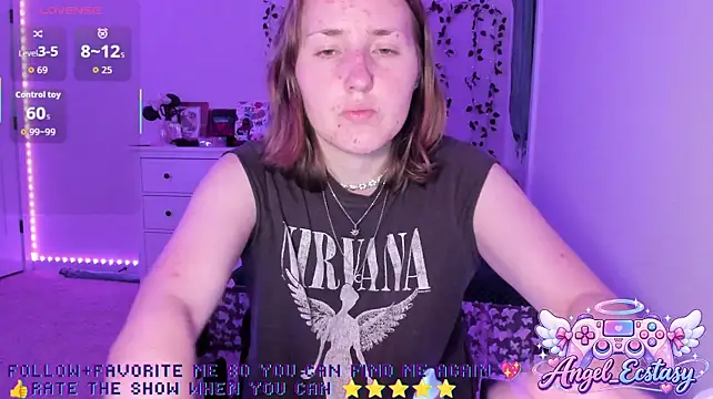 Angel_Ecstasy élő XXX-chatje