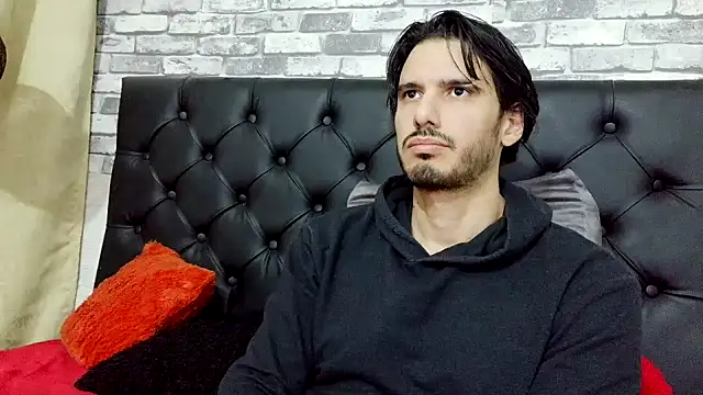 دردشة MrTyler667 الجنسية المباشرة