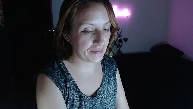 kikiperre's Live XXX Chat