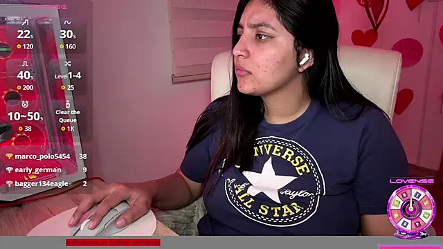 cloe_small's Live XXX Chat