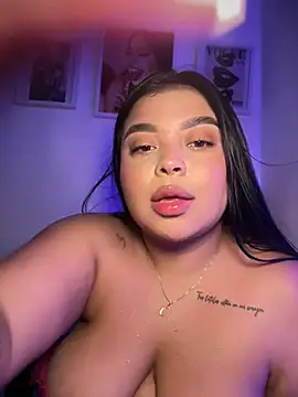 Chat XXX en directo de Emily_Cooper7