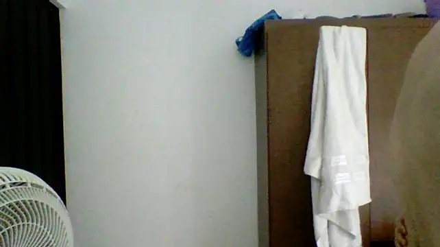 XXX chat uživo modela Kenner_fox77
