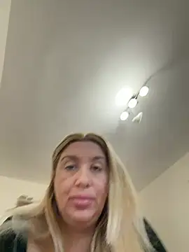 Chat +18 de TheeaBlanco ao vivo