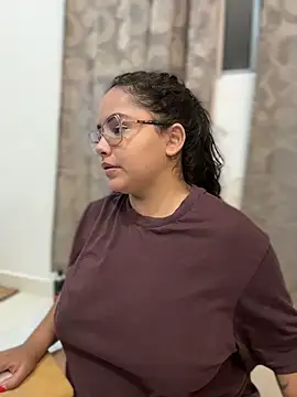 CurlyGirl_1 – Live XXX-chat