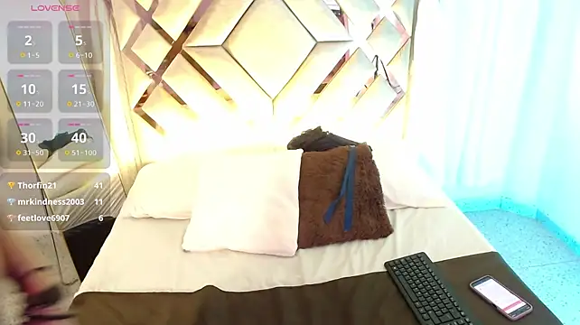 MilaMonroeX Show in webcam