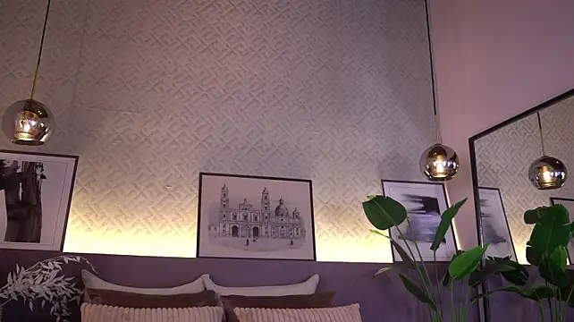 ElleDiane's Live XXX Chat