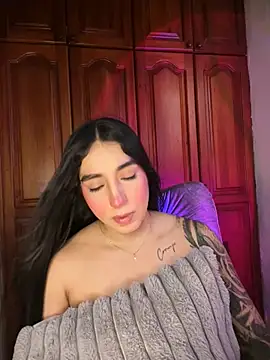 KaditaNavarro's Live XXX Chat
